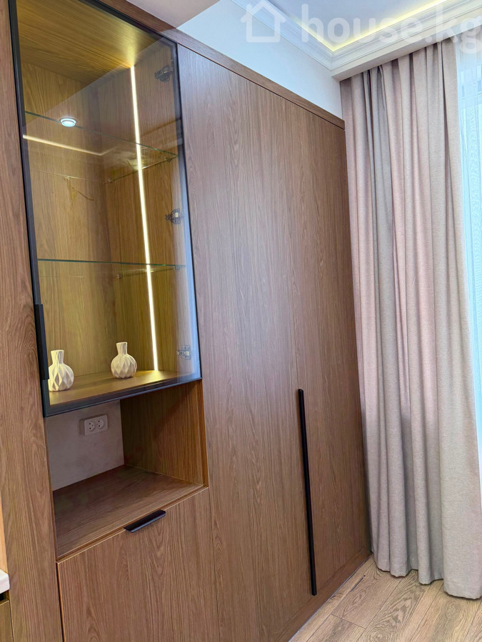 Элитка, 3 ком, 82 м2, этаж 9/13, ж/к Кап Строй Сити (Capstroy City), Сост: Евроремонт - фото 1