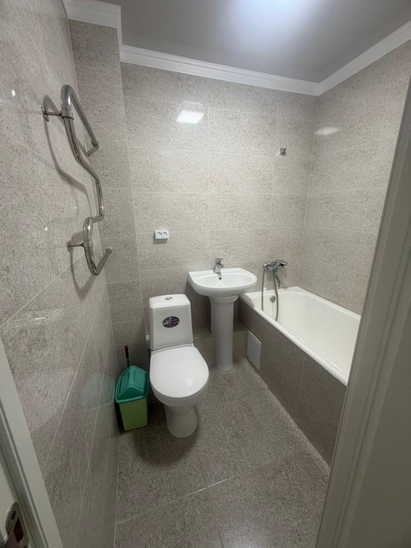 Продажа, 104 серия, 2 ком, 44 м2, этаж 1/4, Сост: Евроремонт - фото 11