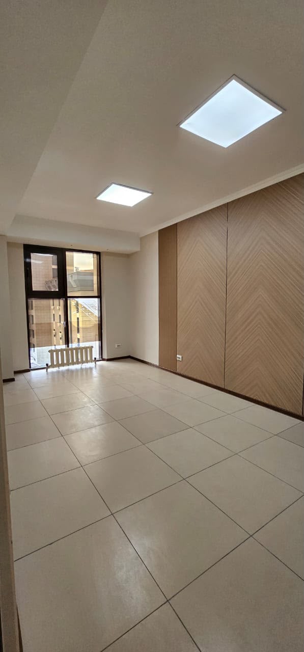 Офис, Коммерческая, 80 м2, этаж 7/8, Сост: Евроремонт - фото 2