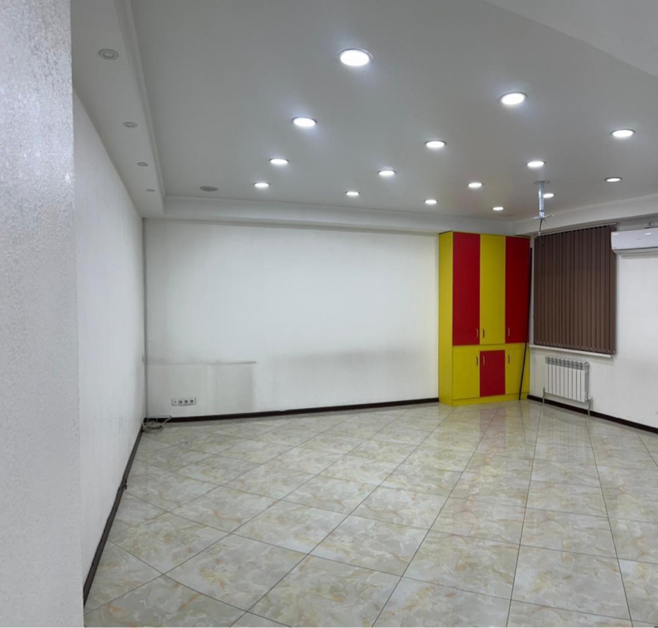 Продажа, Офис, Коммерческая, 250 м2, этаж 1/9 - фото 1