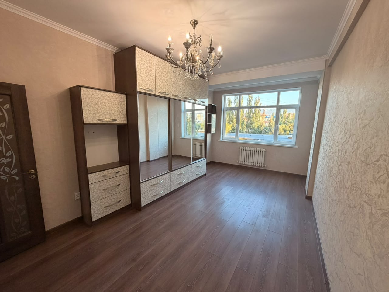 Продажа, Элитка, 3 ком, 92 м2, этаж 5/10, ж/к Мега Строй, Сост: Евроремонт - фото 2