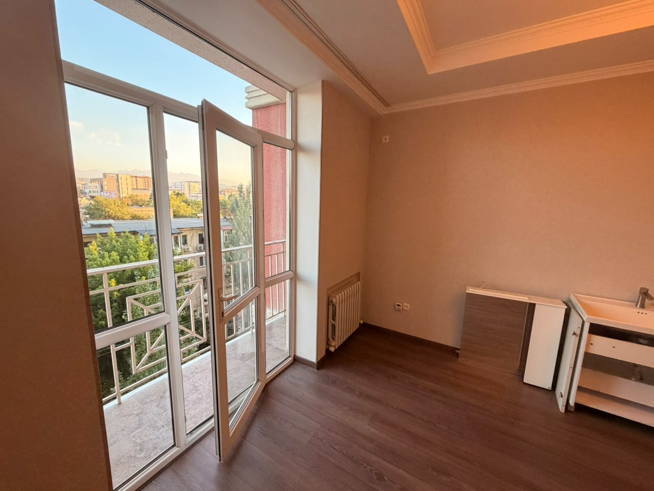 Продажа, Элитка, 3 ком, 92 м2, этаж 5/10, ж/к Мега Строй, Сост: Евроремонт - фото 6