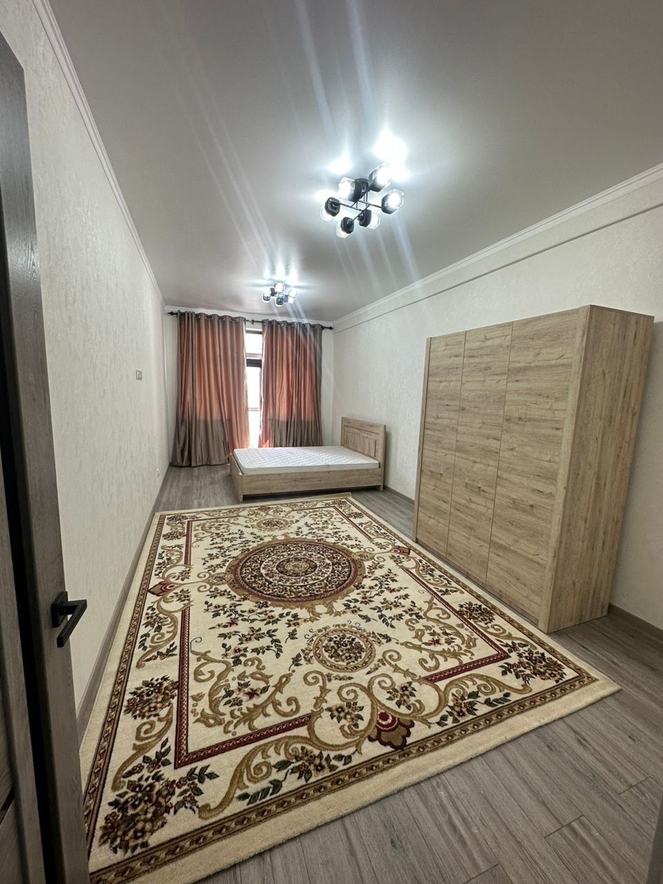 Элитка, 2 ком, 78 м2, этаж 7/15, Сост: Хорошее - фото 7