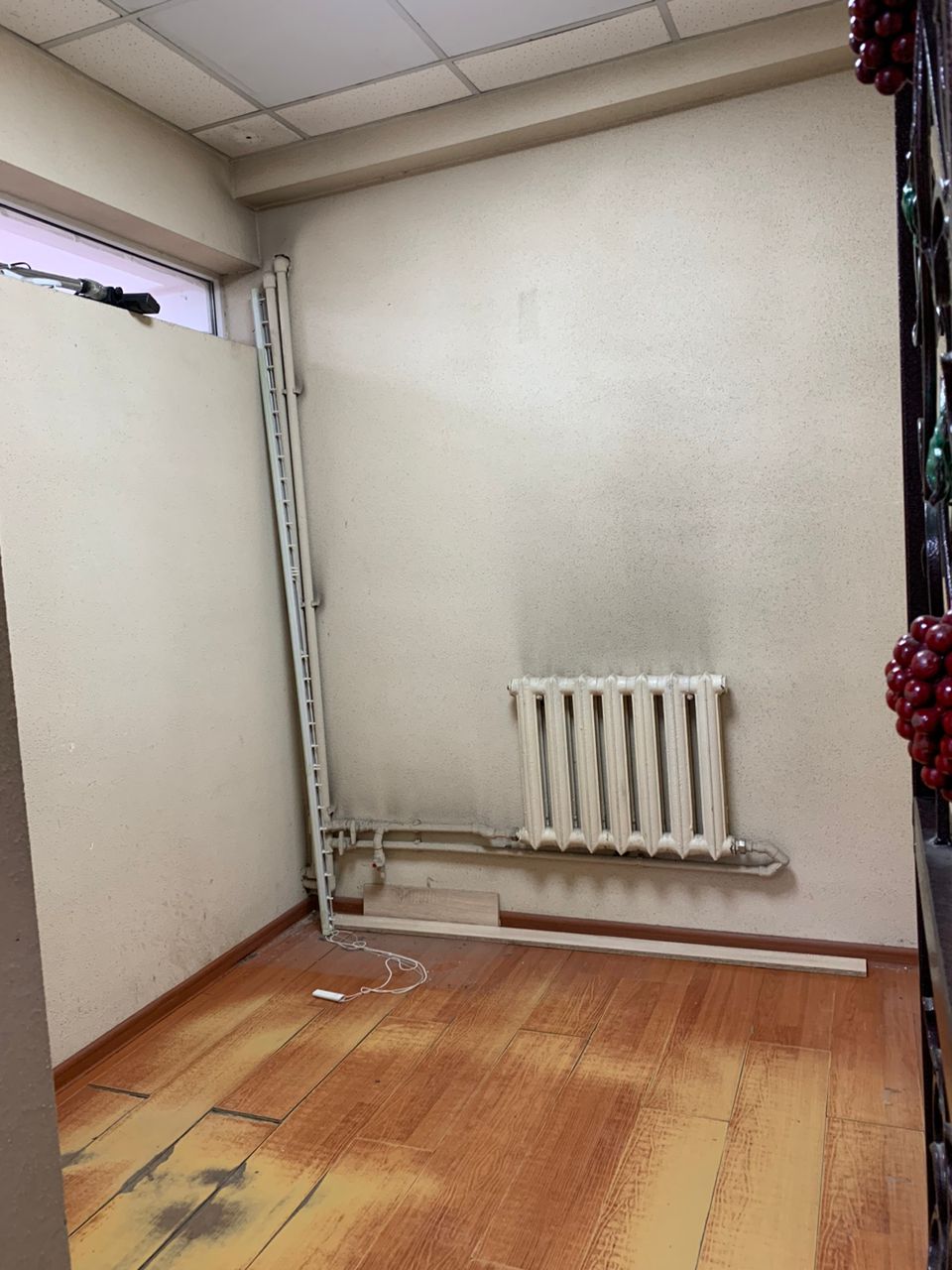 Офис, Коммерческая, 303 м2, этаж 1/5, Сост: Среднее - фото 5