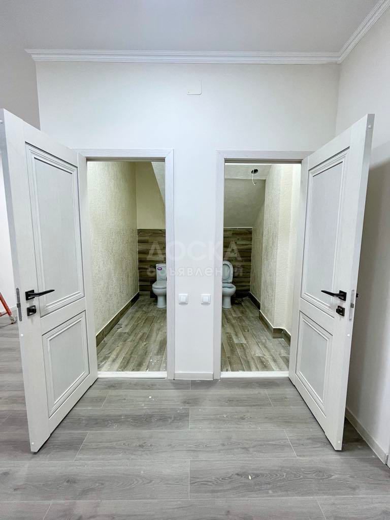 Офис, Коммерческая, 200 м2, этаж 3/3, Сост: Евроремонт - фото 6