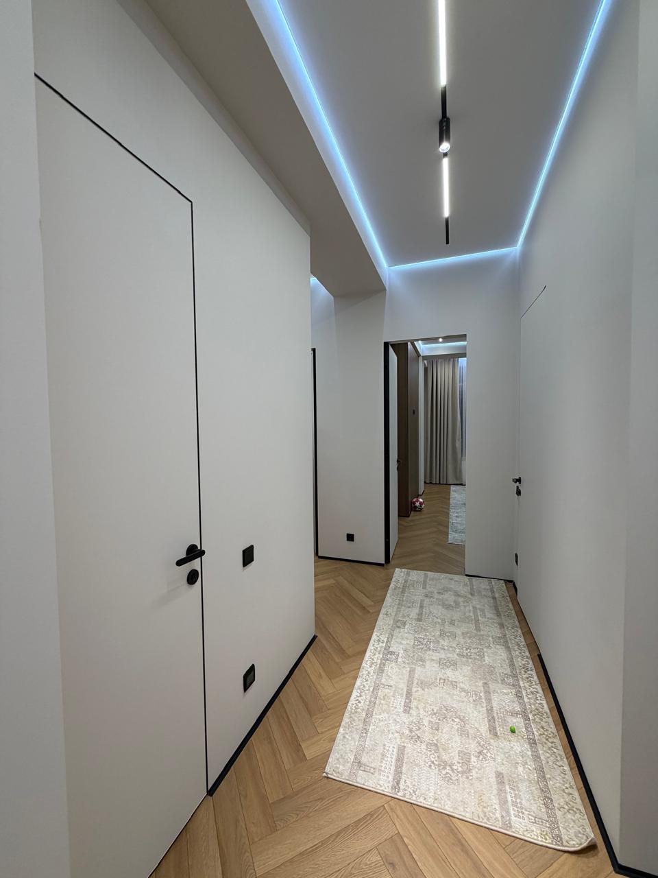 Элитка, 81 м2, этаж 7/10, ж/к Елисейские поля, Сост: Евроремонт - фото 8