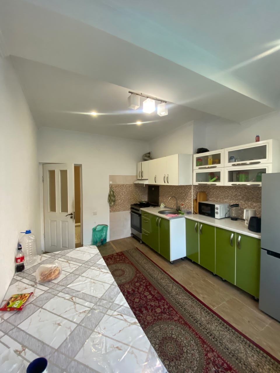 Элитка, 2 ком, 86 м2, этаж 6/9, Сост: Среднее - фото 9