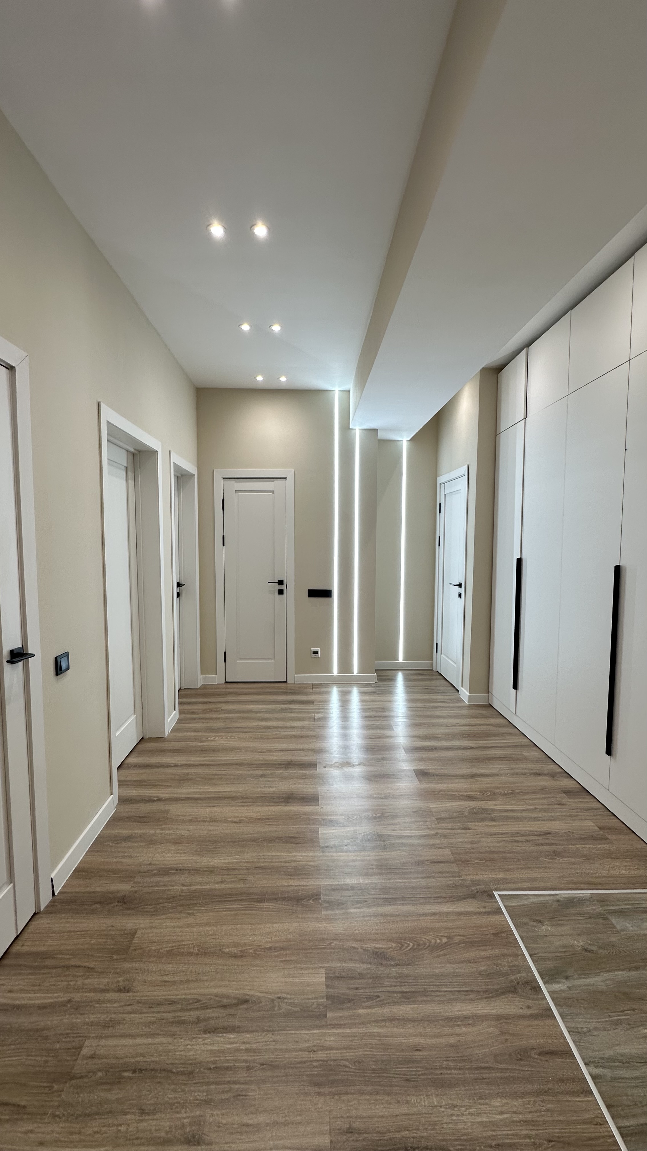 Продажа, Элитка, 3 ком, 107 м2, этаж 2/12, ж/к Вегас (Vegas), Сост: Евроремонт - фото 13