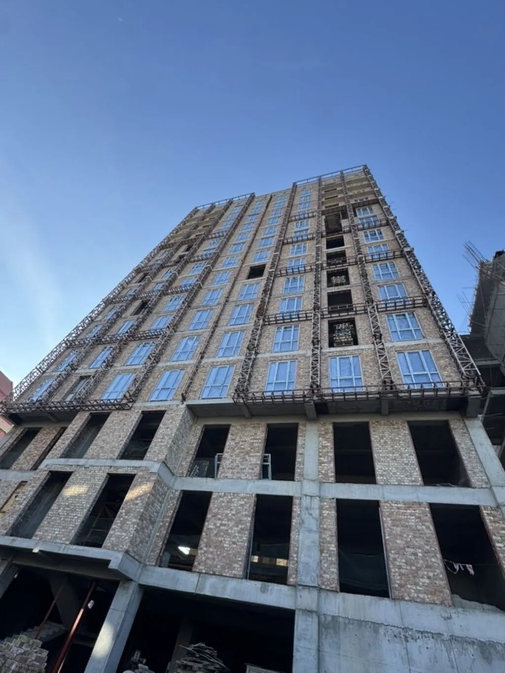 Продажа, Элитка, 3 ком, 101 м2, этаж 4/14 - фото 1
