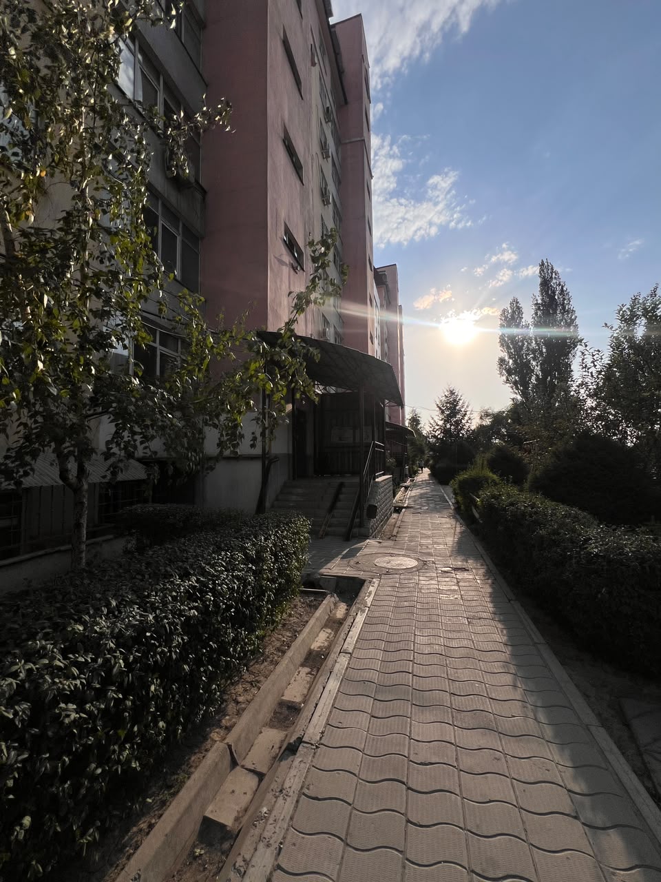 Элитка, 1 ком, 44 м2, этаж 8/10, ж/к БИШКЕК КУРУЛУШ (Bishkek Kurulush), Сост: Среднее - фото 2