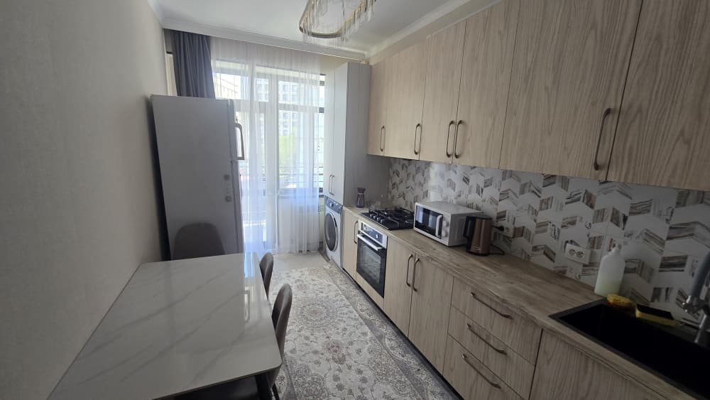 Элитка, 2 ком, 70.5 м2, этаж 3/9, ж/к Чуй Батыш Курулуш, Сост: Евроремонт - фото 3