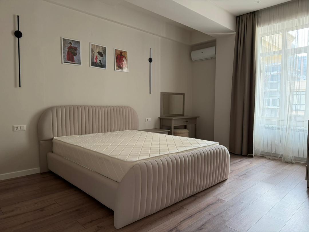 Элитка, 3 ком, 150 м2, этаж 3/10, ж/к ЖК Флоренция, Сост: Евроремонт - фото 2