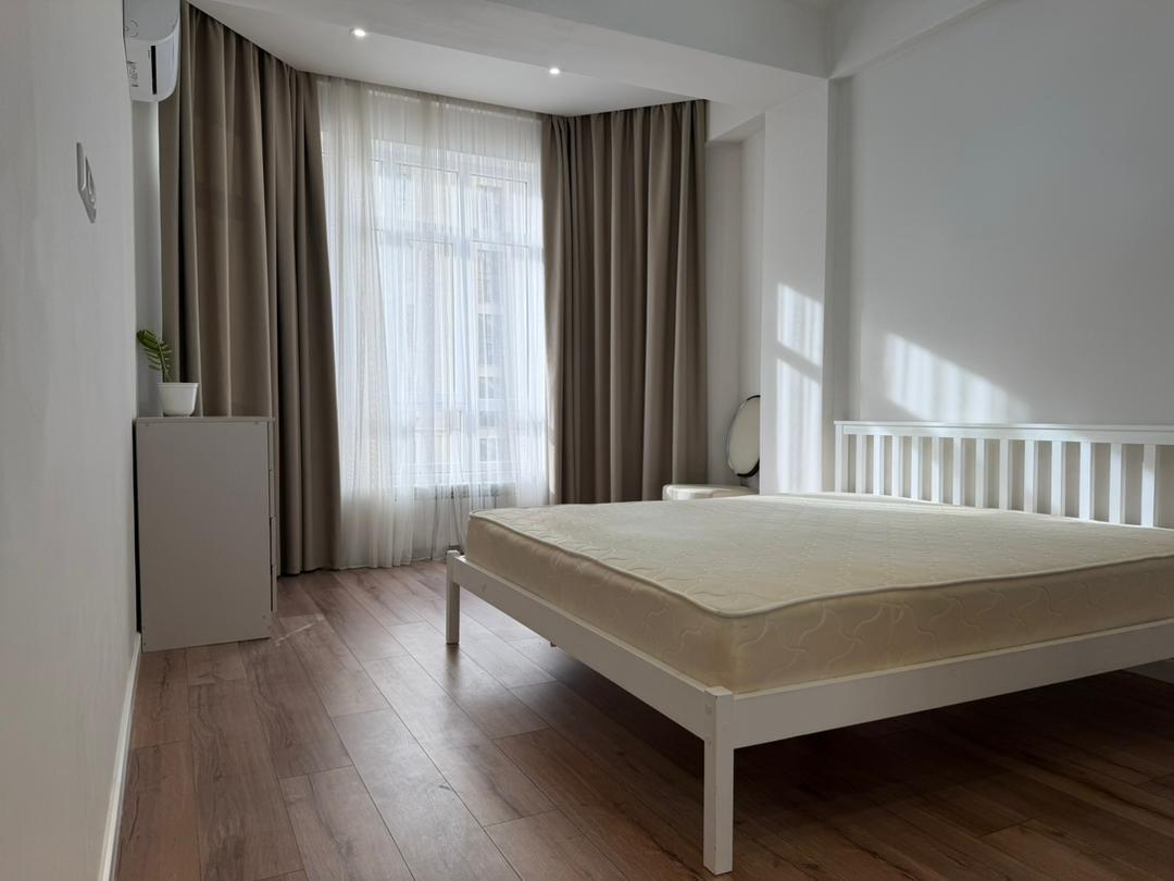 Элитка, 3 ком, 150 м2, этаж 3/10, ж/к ЖК Флоренция, Сост: Евроремонт - фото 3