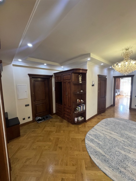 Элитка, 3 ком, 124 м2, этаж 9/9, ж/к Орион (Orion), Сост: Евроремонт - фото 1
