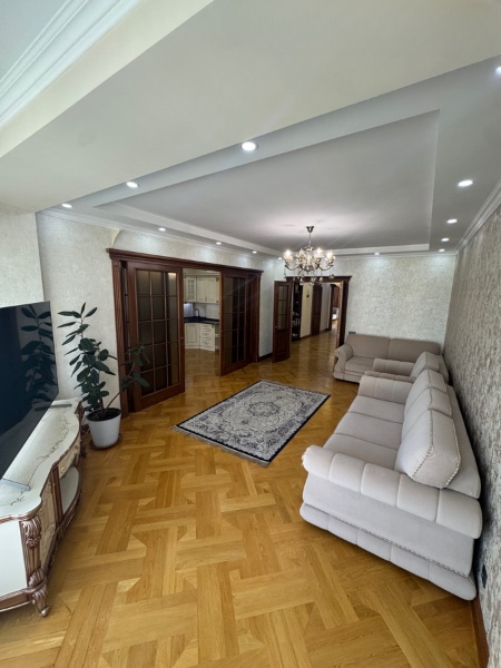 Элитка, 3 ком, 124 м2, этаж 9/9, ж/к Орион (Orion), Сост: Евроремонт - фото 11