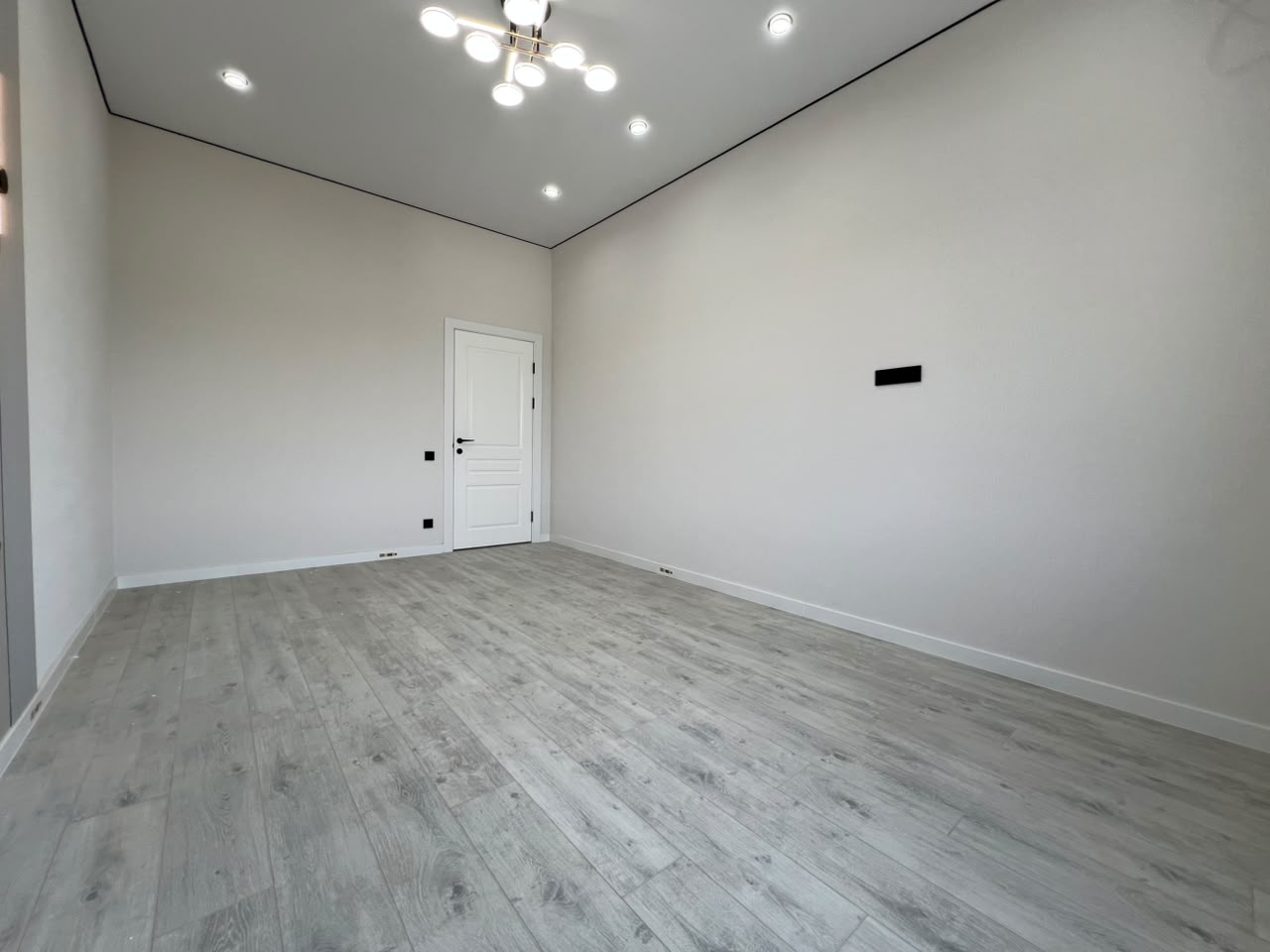 Продажа, Элитка, 2 ком, 56 м2, этаж 4/4, ж/к Азия Курулуш, Сост: Евроремонт - фото 10