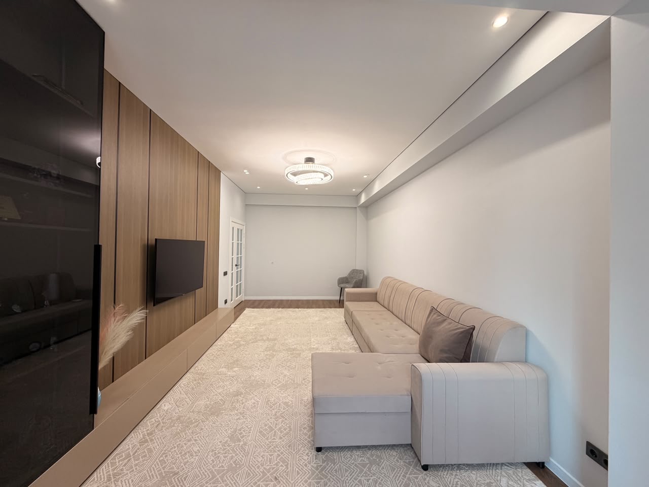 Продажа, Элитка, 3 ком, 108 м2, этаж 7/12, ж/к Кап Строй Сити (Capstroy City), Сост: Евроремонт - фото 4