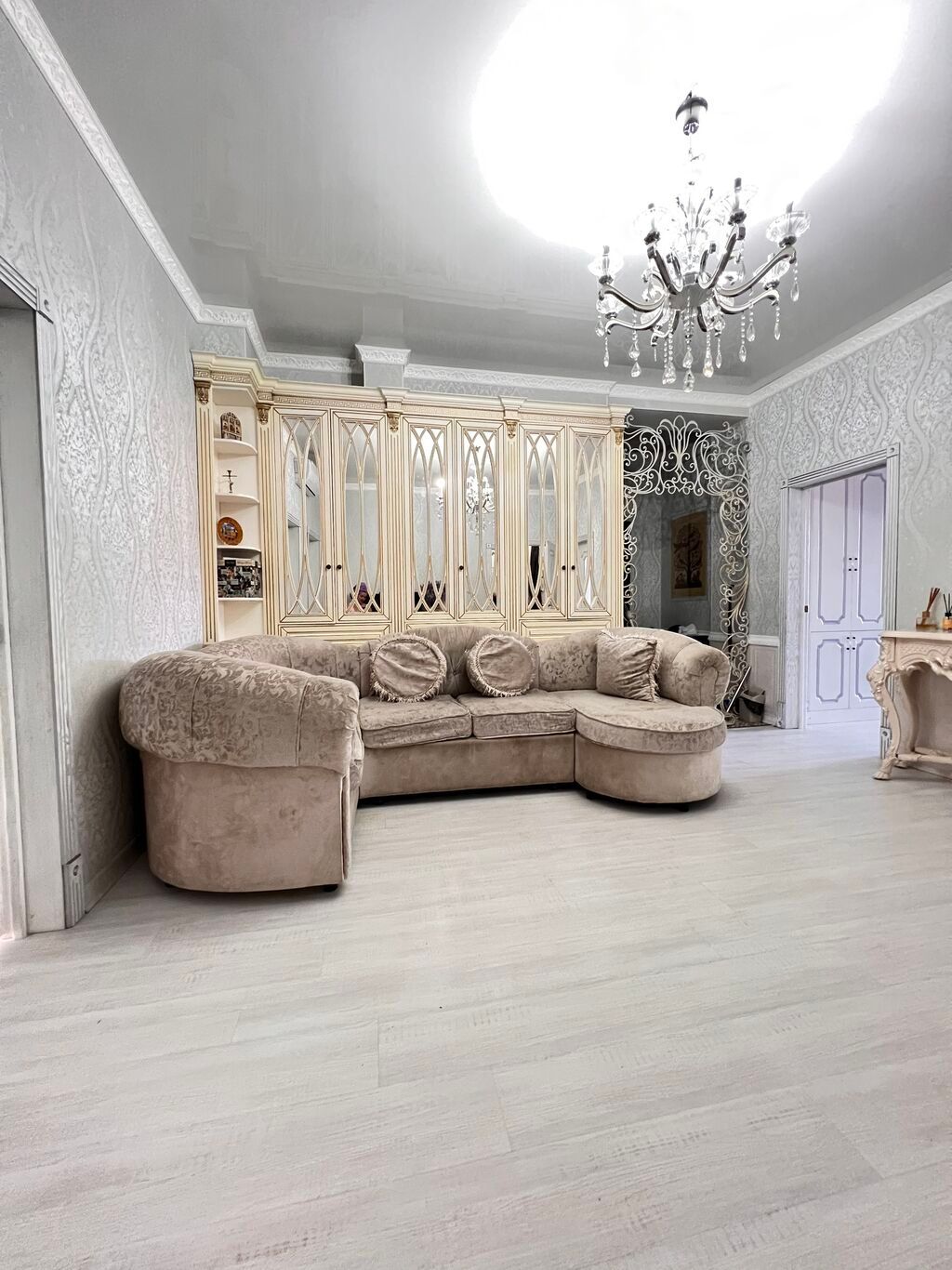 Элитка, 4 ком, 120 м2, этаж 3/11, ж/к Мега Сити (Mega City), Сост: Евроремонт - фото 2