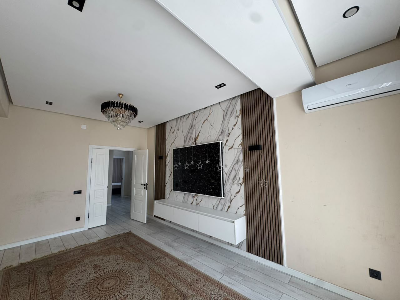 Элитка, 2 ком, 70 м2, этаж 7/15, ж/к Континенталь (Continental), Сост: Евроремонт - фото 6