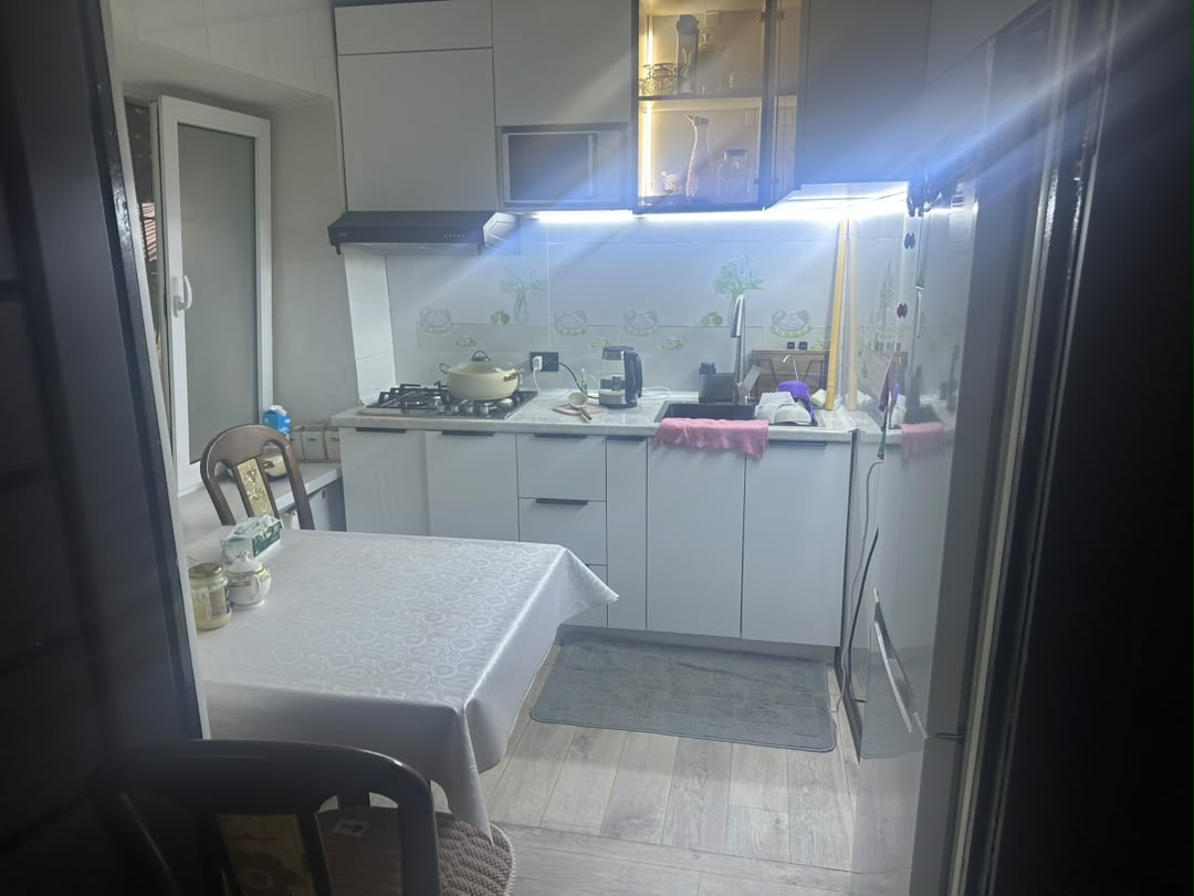 Продажа, Хрущёвка, 2 ком, 43 м2, этаж 1/4, Сост: Евроремонт - фото 4