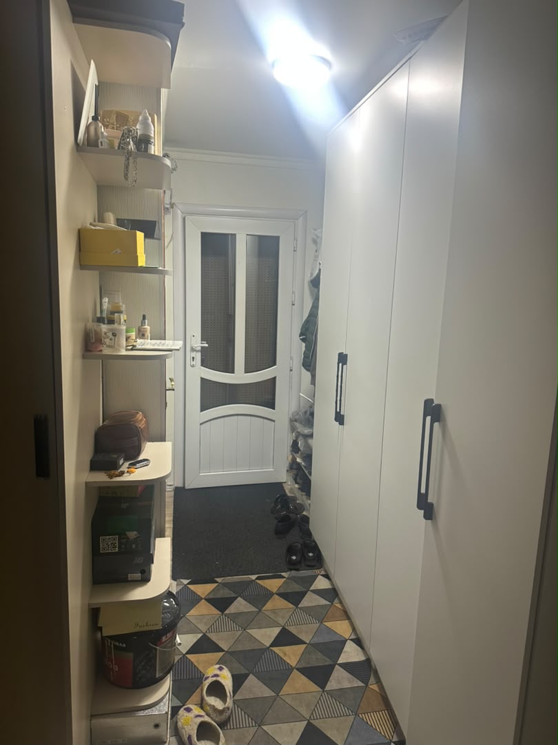 Продажа, Хрущёвка, 2 ком, 43 м2, этаж 1/4, Сост: Евроремонт - фото 5