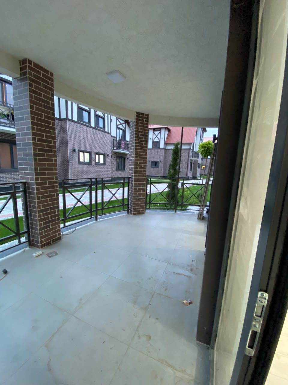 Элитка, 1 ком, 61.6 м2, этаж 1/3, ж/к Yacht Village, Сост: Евроремонт - фото 2