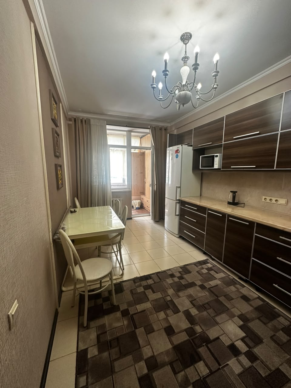 Элитка, 2 ком, 100 м2, этаж 2/9, Сост: Евроремонт - фото 15