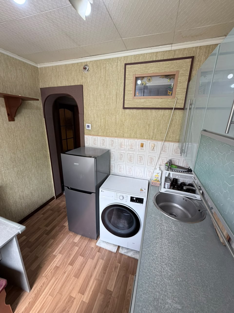 3 ком, Хрущёвка, 56 м2, этаж 1/4, Сост: Среднее - фото 3