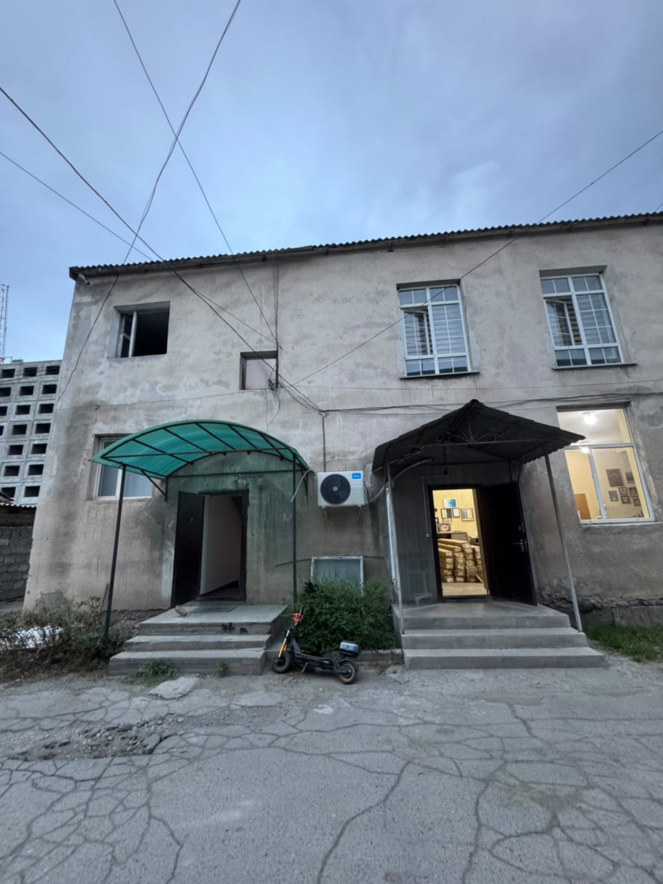 Офис, Коммерческая, 25 м2, этаж 2/2, Сост: Среднее - фото 2