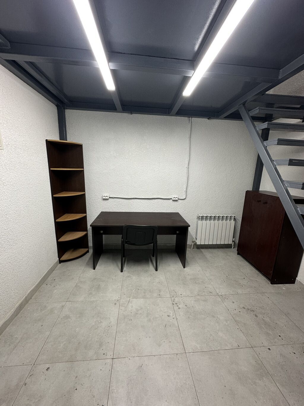 Офис, Коммерческая, 20 м2, этаж 1/2, Сост: Евроремонт - фото 1