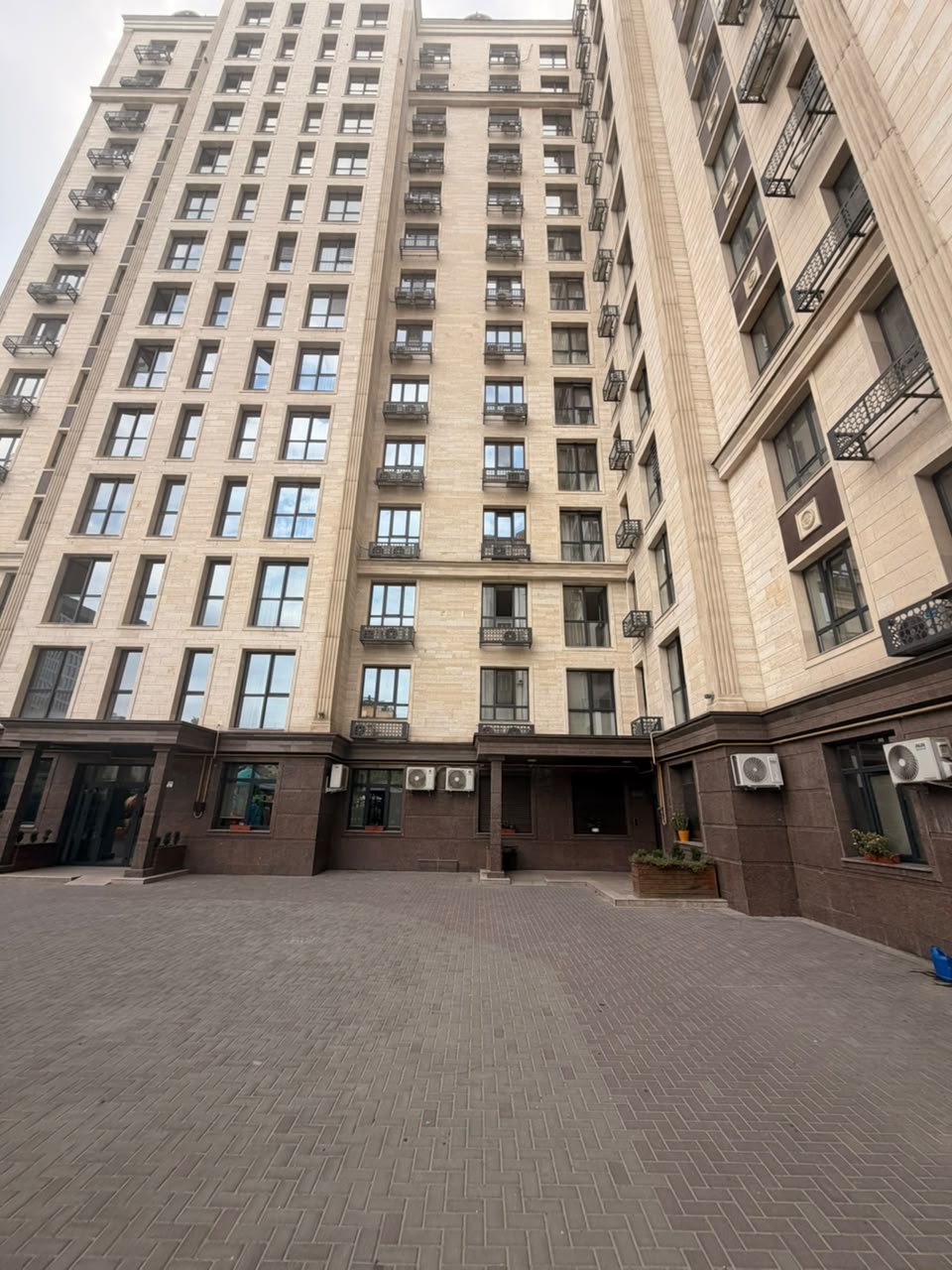 Элитка, 2 ком, 90 м2, этаж 3/, ж/к Арбат, Сост: Евроремонт - фото 15