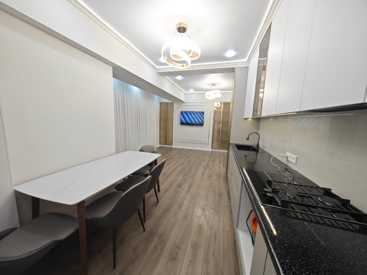 Продажа, Элитка, 3 ком, 75 м2, этаж 11/12, ж/к Esentai (Эсентай), Сост: Евроремонт - фото 2