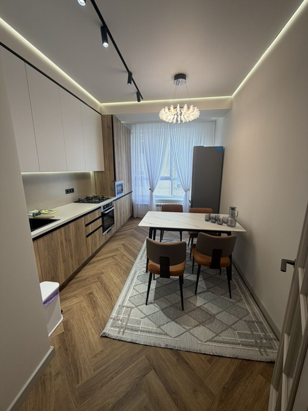 Элитка, 3 ком, 95 м2, этаж 3/9, ж/к Сейтек, Сост: Евроремонт - фото 12