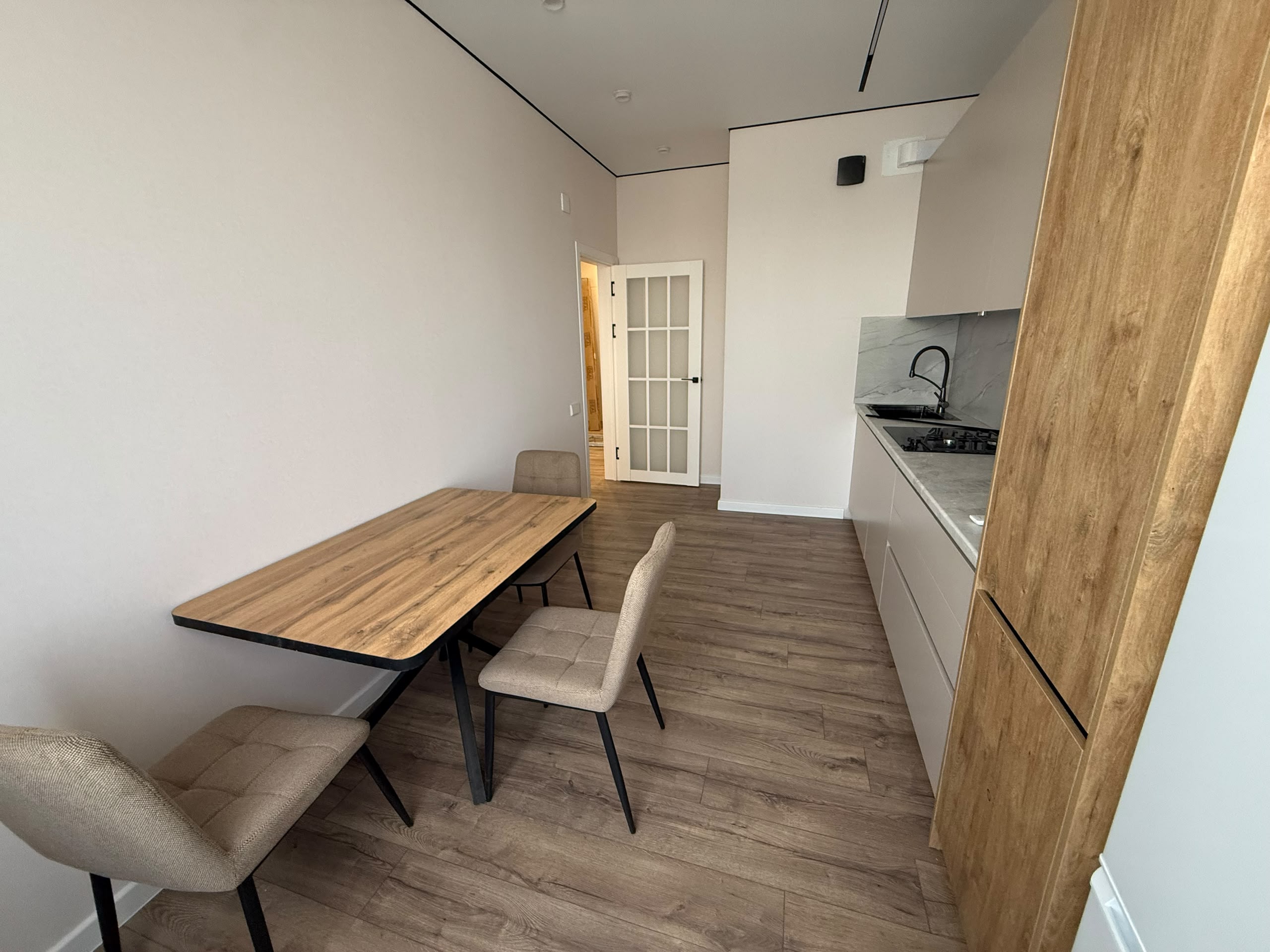 Элитка, 1 ком, 45 м2, этаж 7/14, ж/к ЖК Эмель, Сост: Евроремонт - фото 8