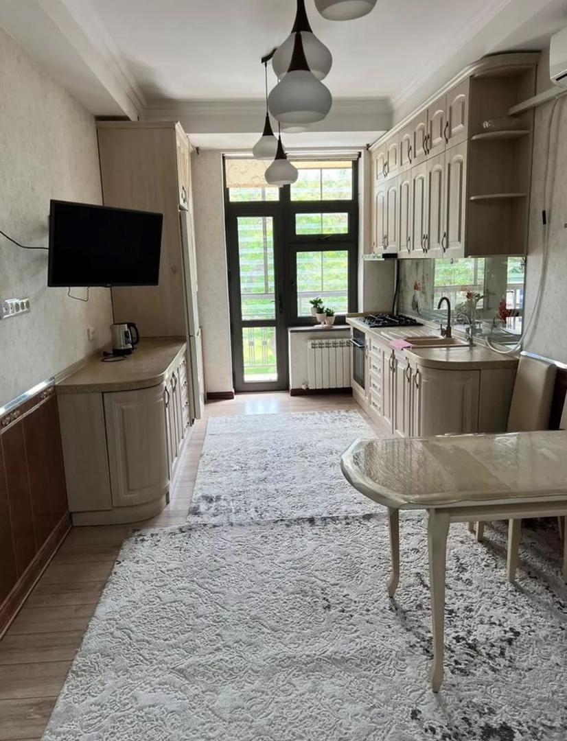 Аренда, Элитка, 4 ком, 130 м2, этаж 3/6, Сост: Евроремонт - фото 4
