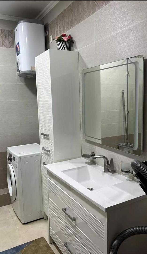 Аренда, Элитка, 4 ком, 130 м2, этаж 3/6, Сост: Евроремонт - фото 12
