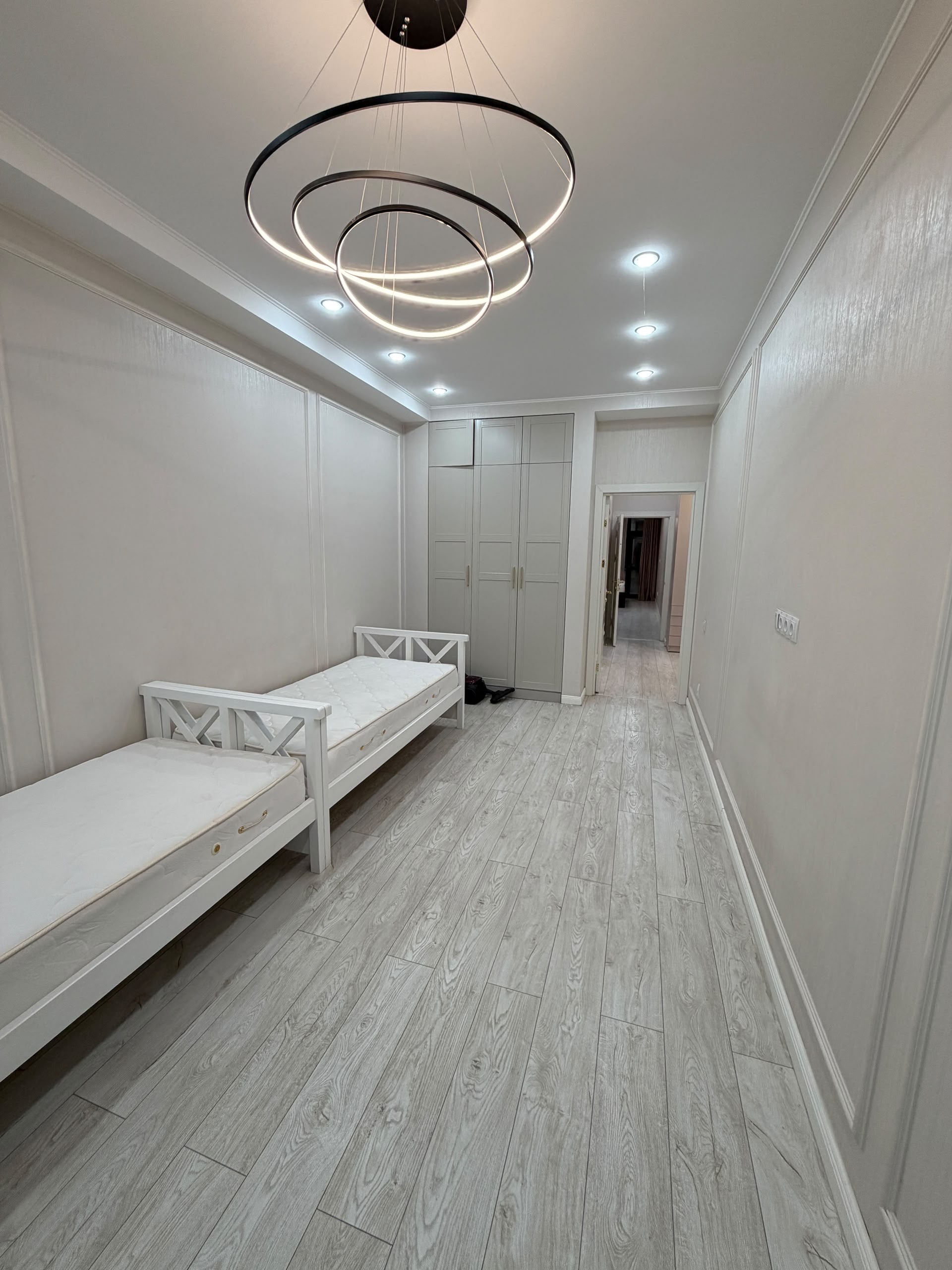 Элитка, 3 ком, 105 м2, этаж 4/12, ж/к Триумф, Сост: Евроремонт - фото 3