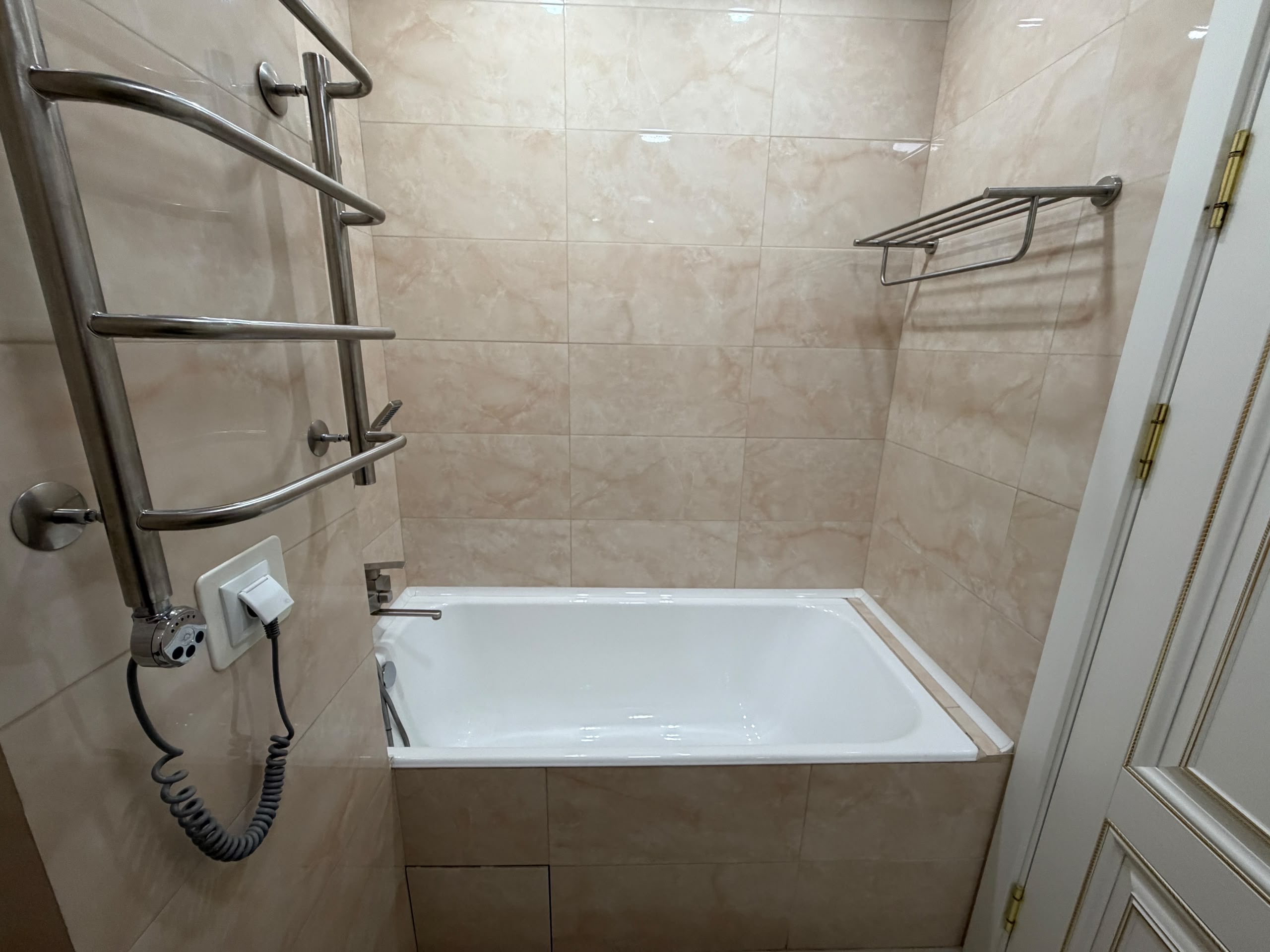 Элитка, 3 ком, 105 м2, этаж 4/12, ж/к Триумф, Сост: Евроремонт - фото 8