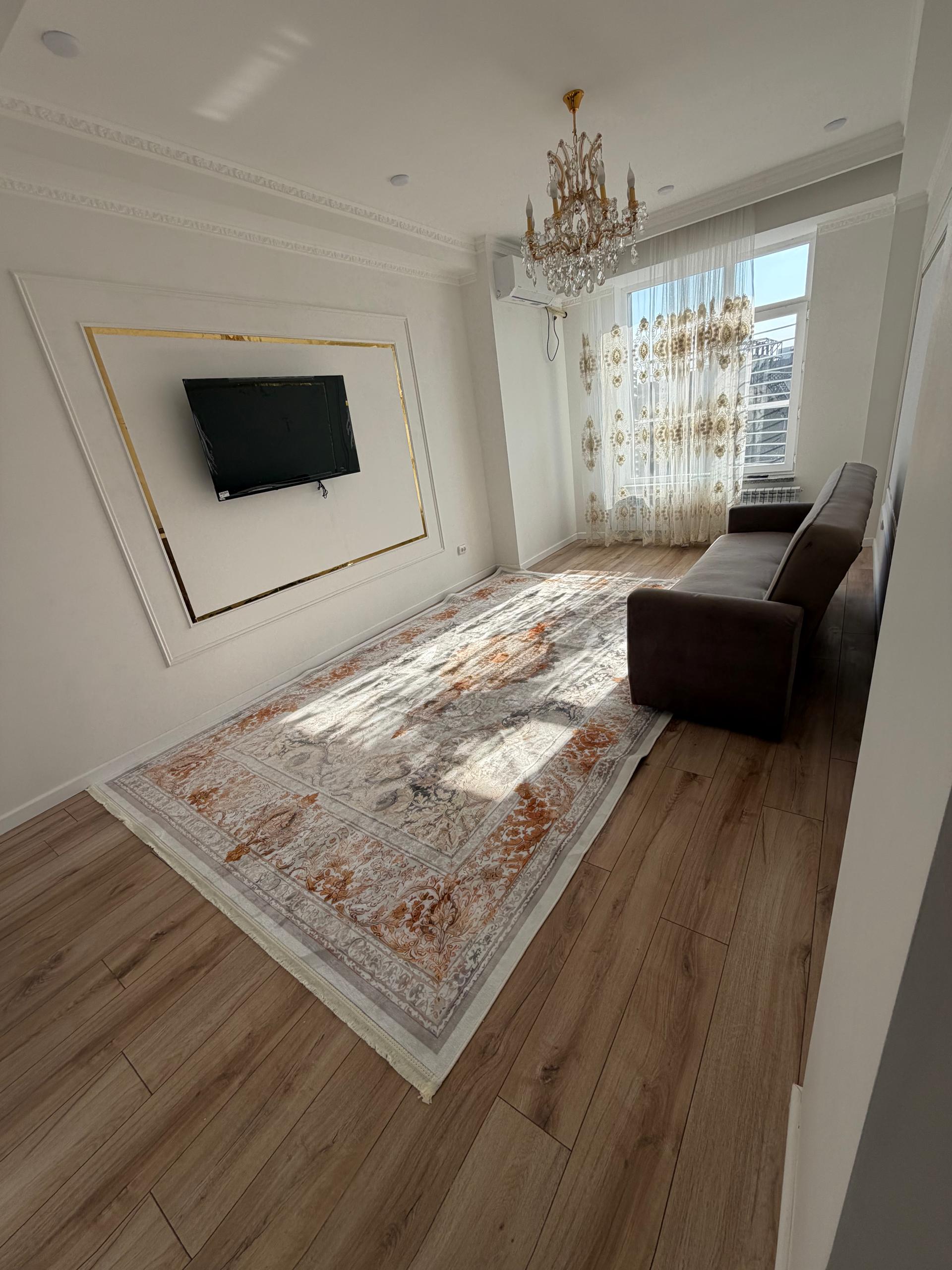 Элитка, 3 ком, 100 м2, этаж 3/14, ж/к ЖК Нова (Nova), Сост: Евроремонт - фото 1