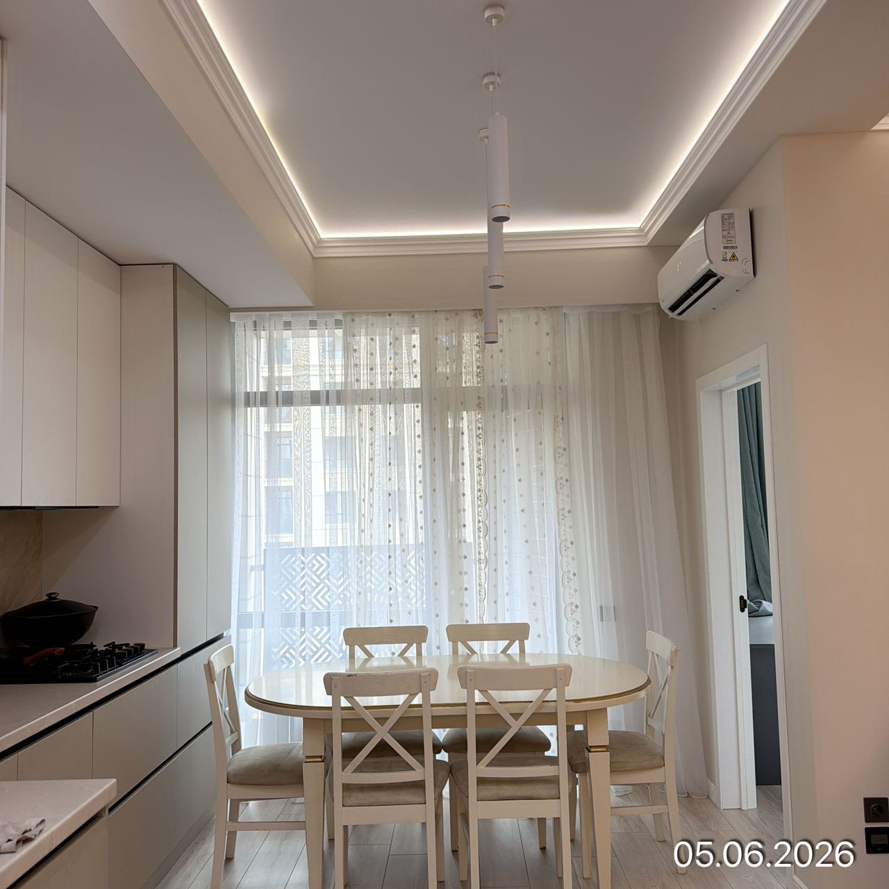 Элитка, 3 ком, 85 м2, этаж 9/14, ж/к Роял(Royal), Сост: Евроремонт - фото 13