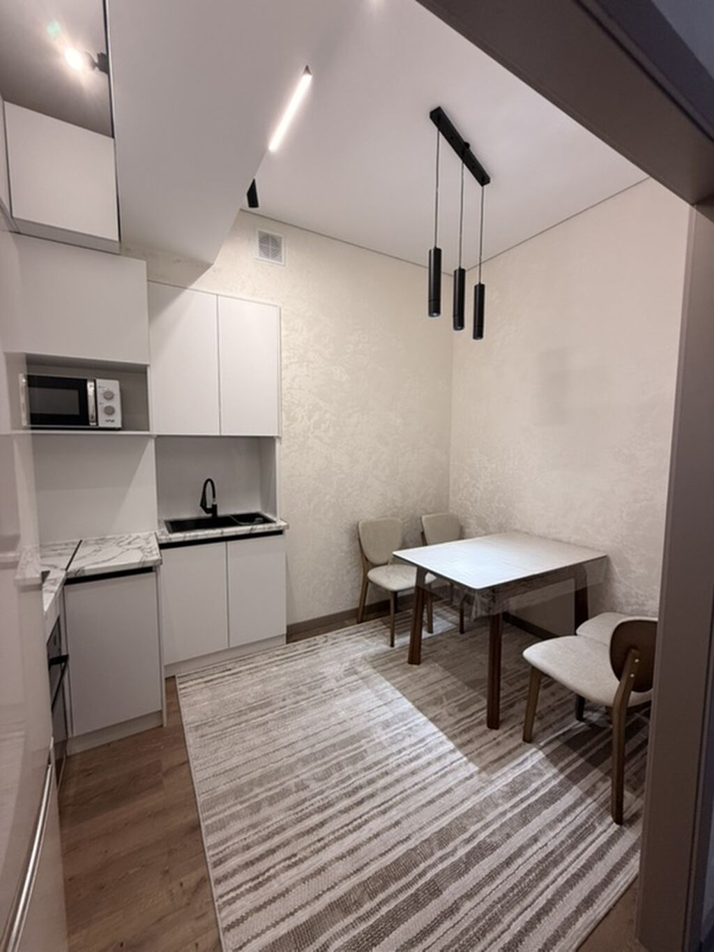 Элитка, 55 м2, этаж 10/16, ж/к Бахт, Сост: Евроремонт - фото 2