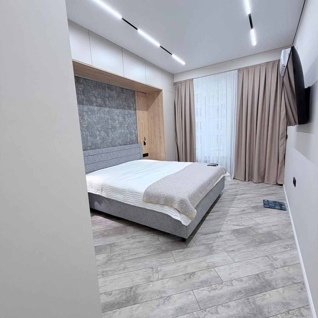 Элитка, 3 ком, 103 м2, этаж 5/10, ж/к Нью-Йорк сити (New York city), Сост: Евроремонт - фото 2