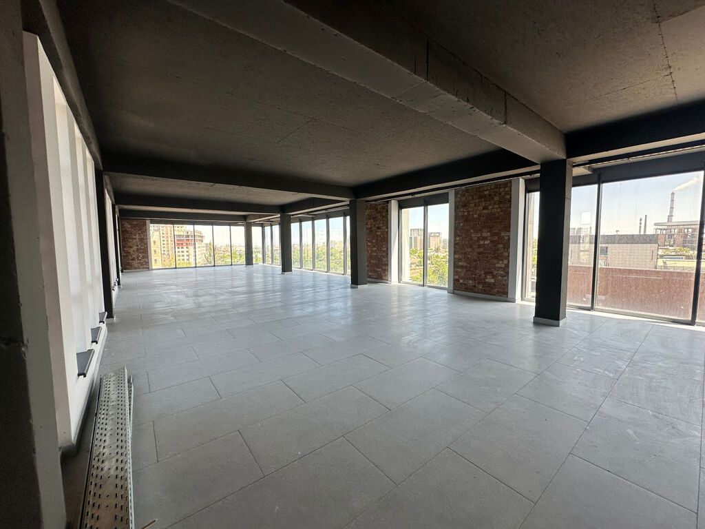 Офис, Коммерческая, 220 м2, этаж 3/3, Сост: Евроремонт - фото 2