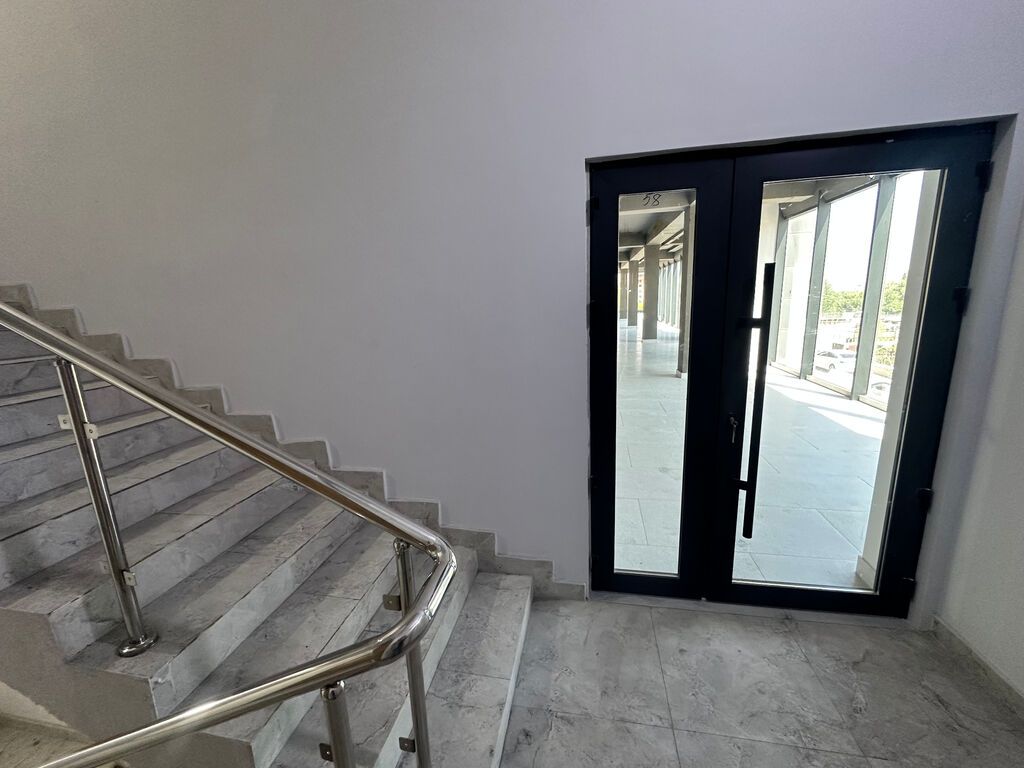 Офис, Коммерческая, 220 м2, этаж 3/3, Сост: Евроремонт - фото 11