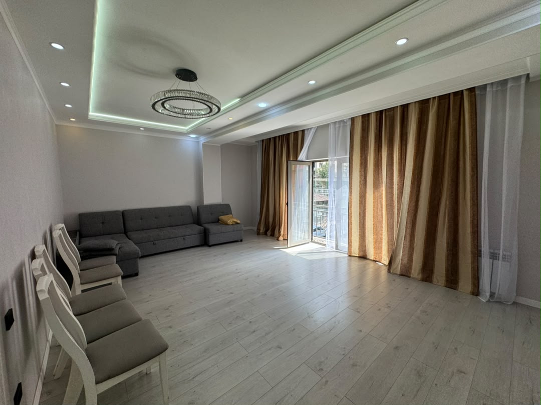 Элитка, 3 ком, 104 м2, этаж 2/10, ж/к Sky Dom, Сост: Евроремонт - фото 2
