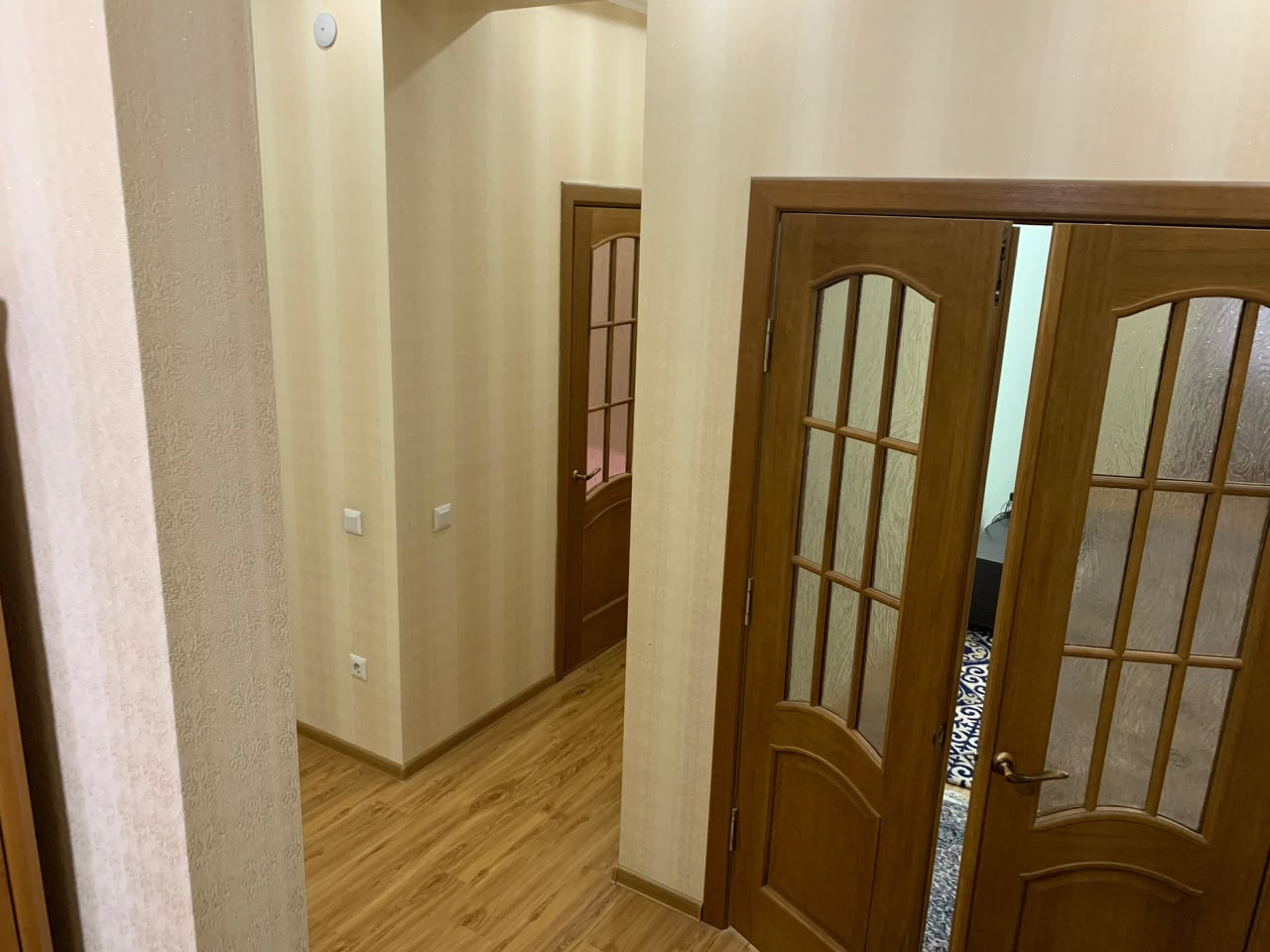 Элитка, 3 ком, 90 м2, этаж 2/10, Сост: Евроремонт - фото 8