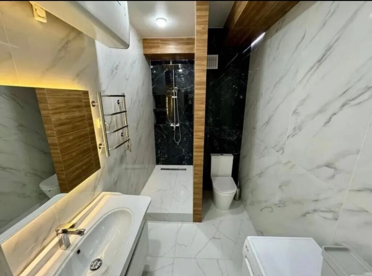 Продажа, Элитка, 4 ком, 120 м2, этаж 3/10, ж/к Жилой дом "Манас", Сост: Евроремонт - фото 1