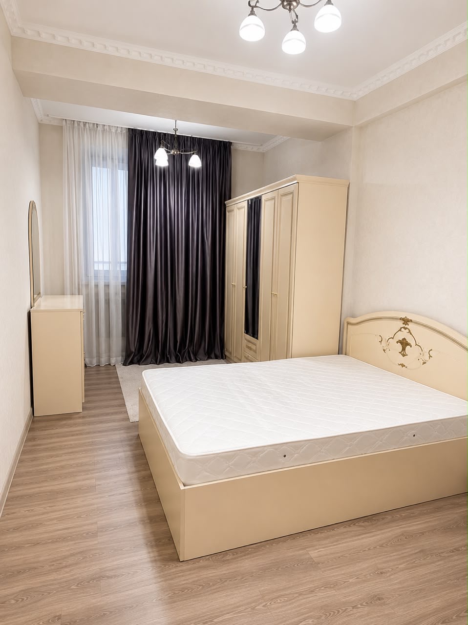 Элитка, 3 ком, 86 м2, этаж 6/10, ж/к Капитал (Киевская 210), Сост: Евроремонт - фото 3