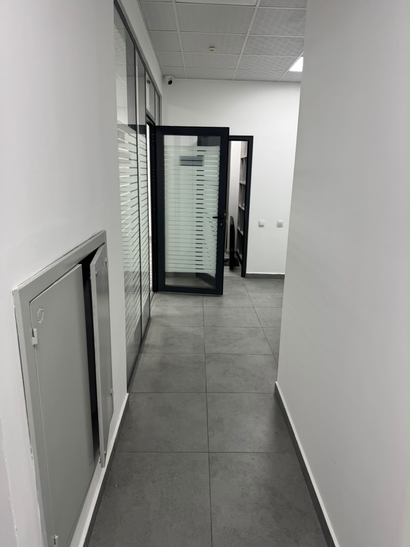 Офис, Коммерческая, 130 м2, этаж 1/12, Сост: Хорошее - фото 2