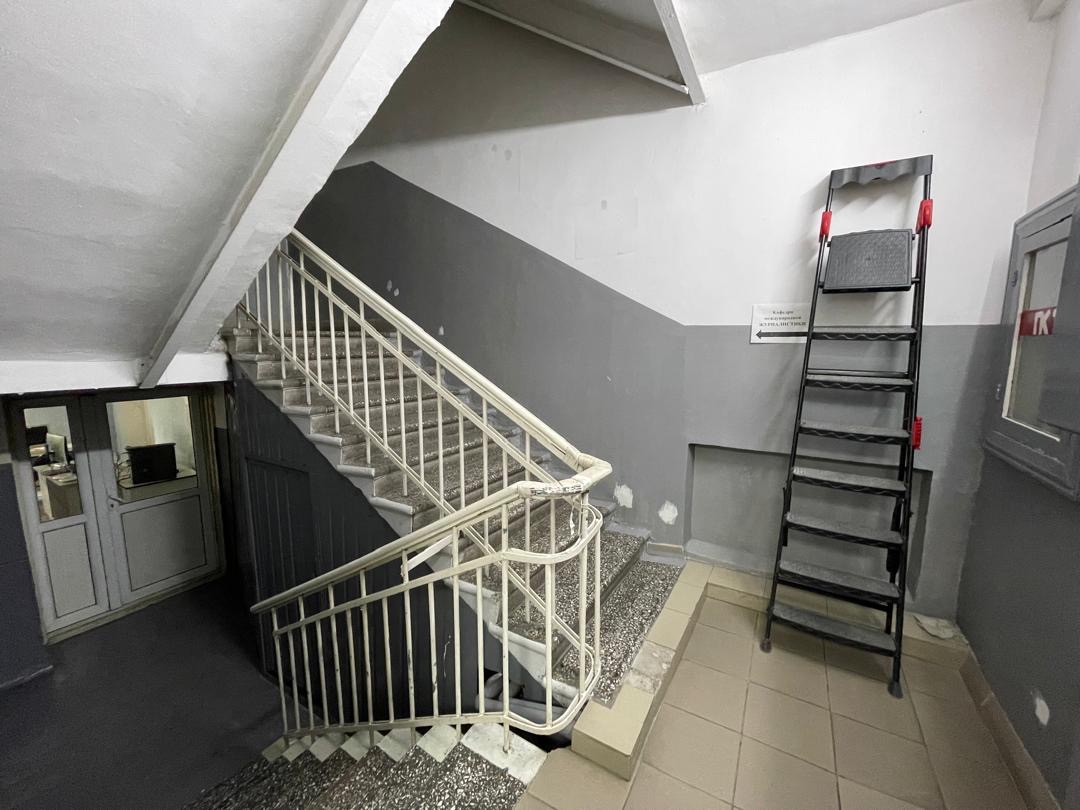 Офис, Коммерческая, 1600 м2, этаж 1/3, Сост: Среднее - фото 8